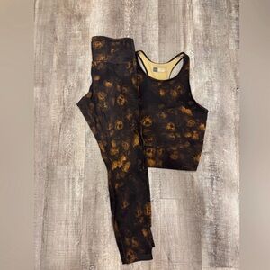 Ladies Lole Rose Design Athletic Set